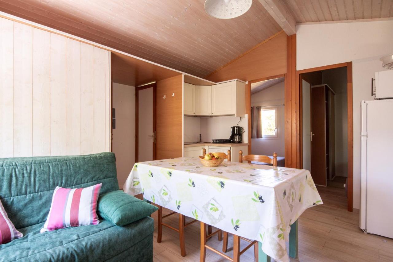 Domaine Des Bridoux Village De Gites Mirabel-aux-Baronnies Экстерьер фото